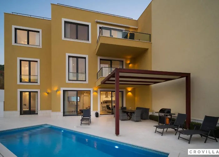 Acadia D Villa *